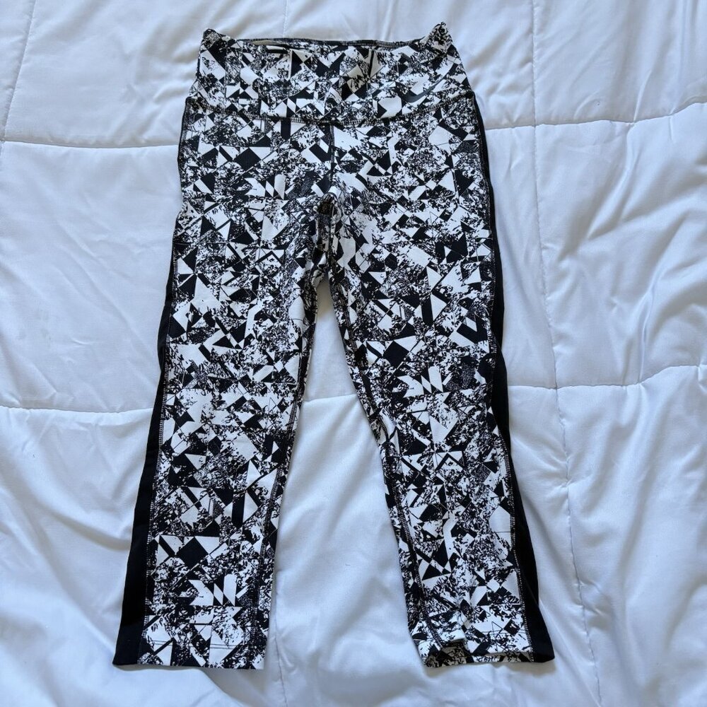 Nike Womens Size XS Dri Fit Running Capri Cropped Pants Leggings Black White